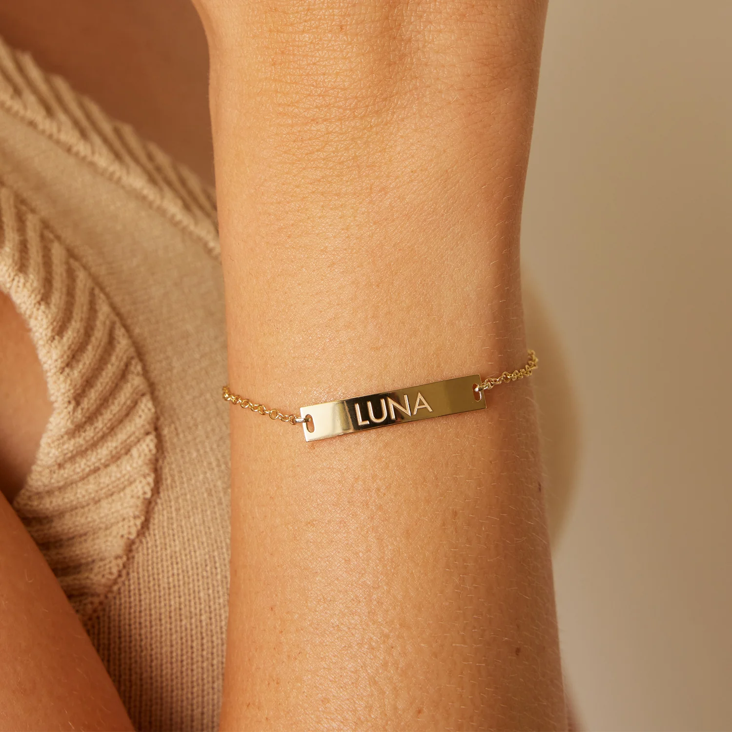 Signature Classic Engravable ID Bracelet - Image 9